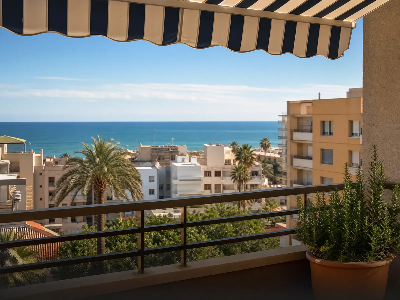 Vistas al mar desde una vivienda en Valencia